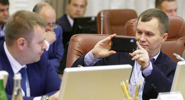 Таран: первыми на выход – министры Бабак, Новосад и Милованов