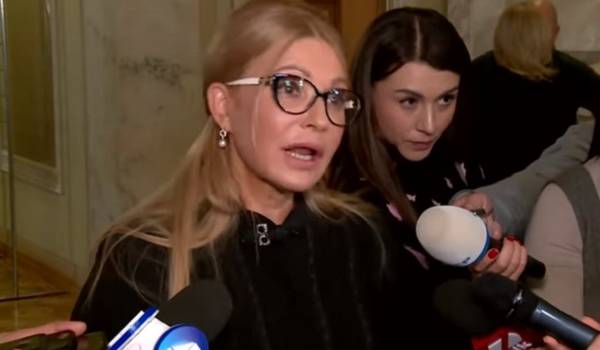 «Нехай вони повертаються у свої «95-ті квартали!»: Тимошенко вважає, що чинна влада повинна подати у відставку 
