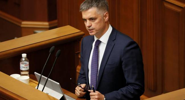 Политолог: в Украине больше нет министра иностранных дел, от слова – вообще