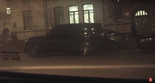 Дружба не разлей вода: журналисты зафиксировали под офисами Коломойского и Портнова одни те же автомобили