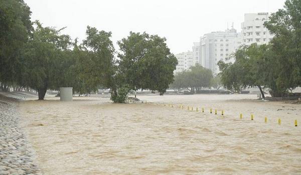 Мощная стихия в Омане: страна страдает от невиданных паводков