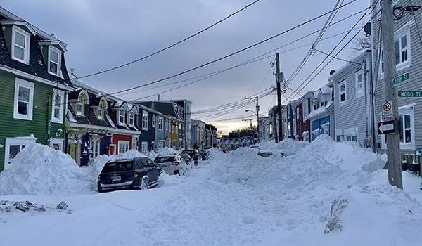 СМИ сообщили о рекордном объеме выпавшего снега в Канаде