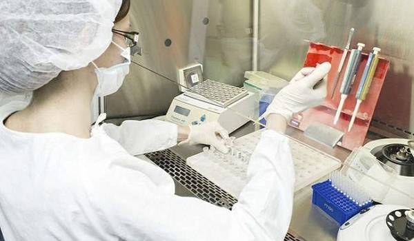 Китайский коронавирус продолжает свирепствовать: количество заболевших уже почти 900
