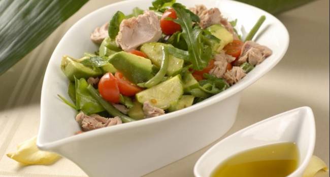 Любителям здорового питания: диетический салат с тунцом