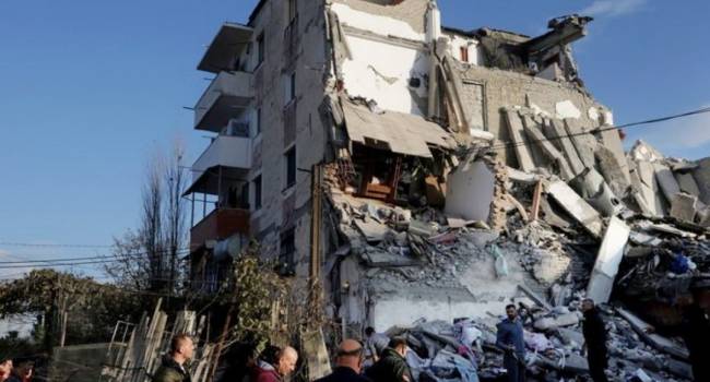 Землетрясение в Турции: Количество погибших увеличилось в 2,5 раза 