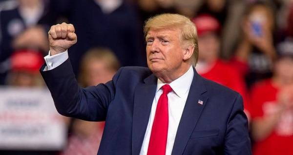 Американские сенаторы провалили важное голосование по импичменту Трампа Американские сенаторы провалили важное голосование по импичменту Трампа