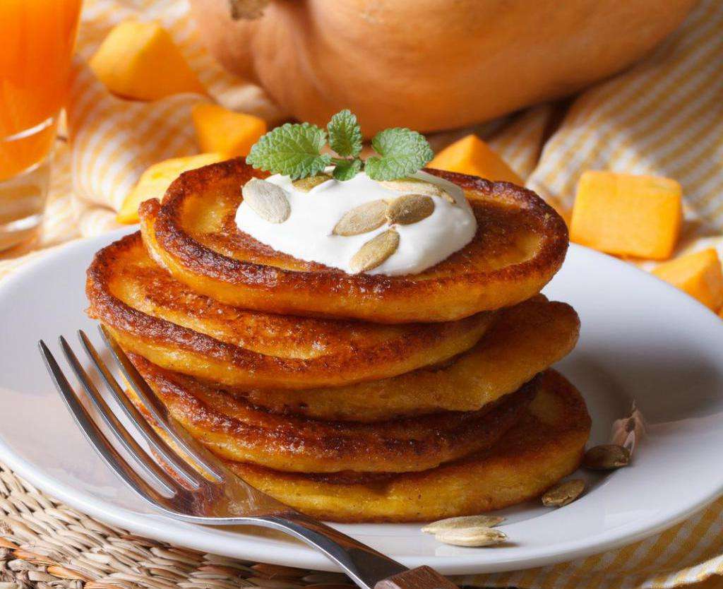 Оладьи из тыквы и яблок