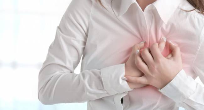 «Такая боль может быть предвестником подступающего инфаркта»: Кардиологи объяснили, какие тревожные сигналы издает наш организм