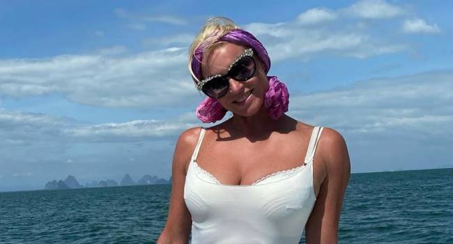 «Просто лимоны и вода»: Волочкова удивила фанатов своим райдером «Просто лимоны и вода»: Волочкова удивила фанатов своим райдером