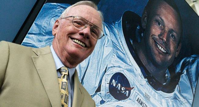 «Инопланетяне прятались на Луне»: Американский астронавт Нил Армстронг скрыл видеозапись во время экспедиции Аполлон-11