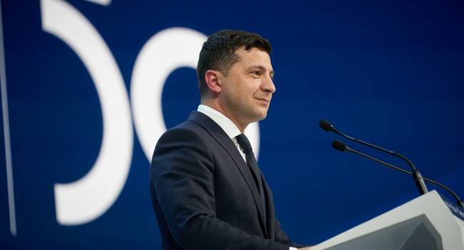 Президент снова забыл о своих полномочиях, дав поручение разобраться с платежкой пенсионерки, которую огорчил его «слуга» Президент снова забыл о своих полномочиях, дав поручение разобраться с платежкой пенсионерки, которую огорчил его «слуга»