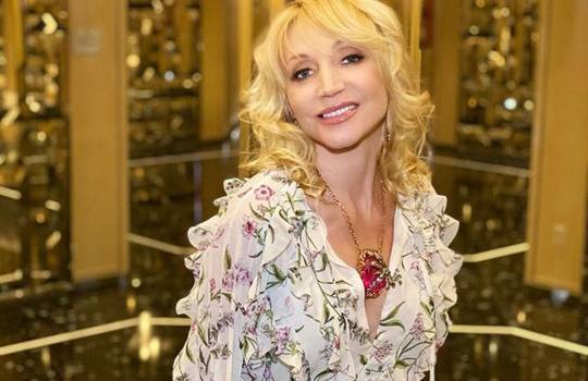 «Ах! Какие ножки!» Кристина Орбакайте взбудоражила, позируя в коротких шортах «Ах! Какие ножки!» Кристина Орбакайте взбудоражила, позируя в коротких шортах
