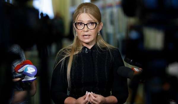 Тимошенко обвинила власти в отказе проводить референдум и боязни людей Тимошенко обвинила власти в отказе проводить референдум и боязни людей
