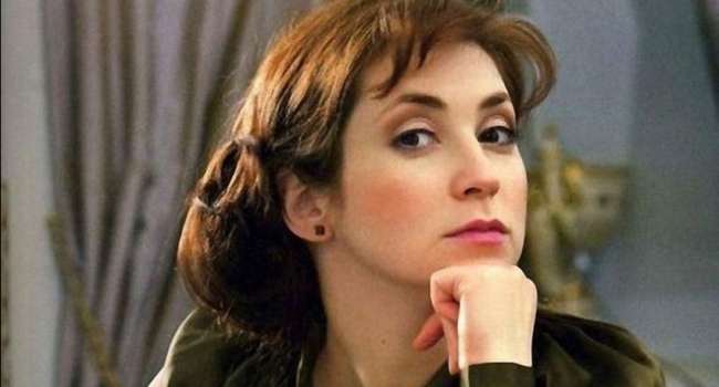 «Очень стесняюсь своего тела, понимаю, что особо гордиться нечем»: известная российская актриса пожаловалась на собственные комплексы