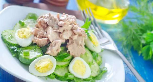 Самые полезные блюда: салат из печени трески с овощами
