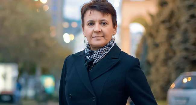 «Все сторонники «мира с Россией» обязательно должны увидеть это фото»: Забужко напомнила о годовщине начала массовой депортации жителей западной части Украины