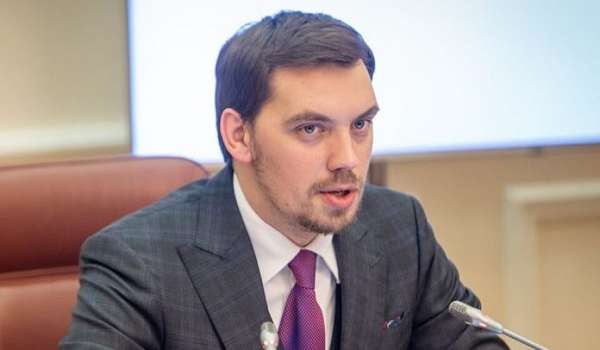 «Еще есть над чем работать»: украинцы заявили о провале Гончаруком поручений Зеленского 