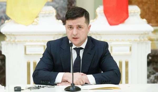 Зеленский хочет провести осенью выборы на Донбассе и в Крыму