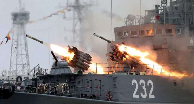 ФСБ России атаковала украинское судно в Азовском море и взяла в плен украинцев 