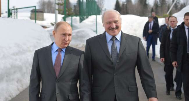 «Это такая шутка»: экономист рассказал о предложении Путина создать сверхдержаву