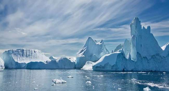 Очень большое количество: в Гренландии решили продавать талую воду исчезающих ледников