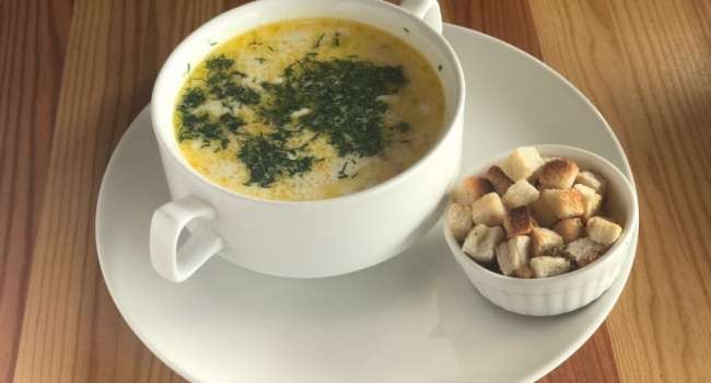 Блюдо дня: куриный суп со сливками