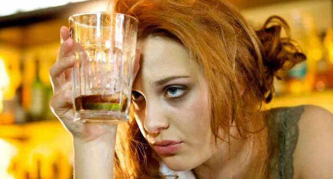 Медики назвали 4 метода, уменьшающих вред от алкоголя