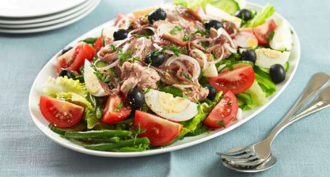 Диетические блюда: самый вкусный салат из тунца