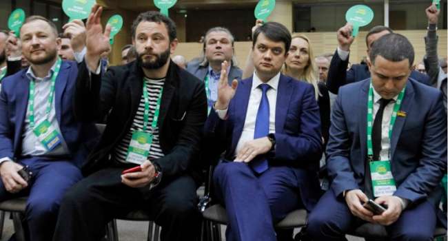 В президентской партии работают виртуальные работники: общественники заподозрили команду Зеленского в тенизации средств