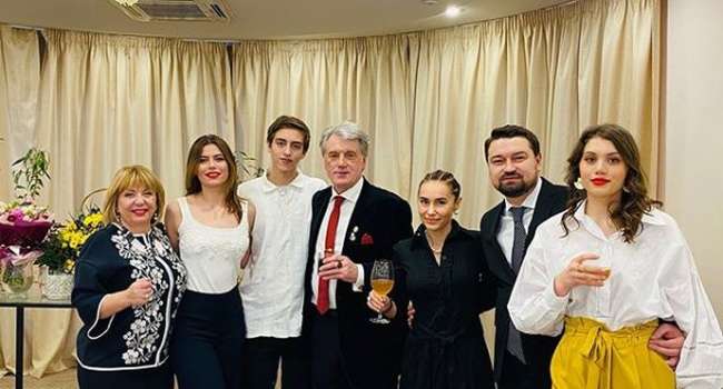 Ирина Верещук засветилась на праздновании дня рождения Виктора Ющенко