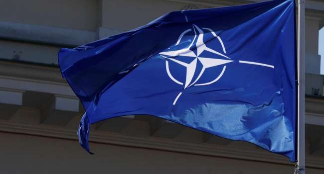 В истории НАТО уже были случаи, когда в Альянс вступала страны-участницы территориального конфликта - Таран