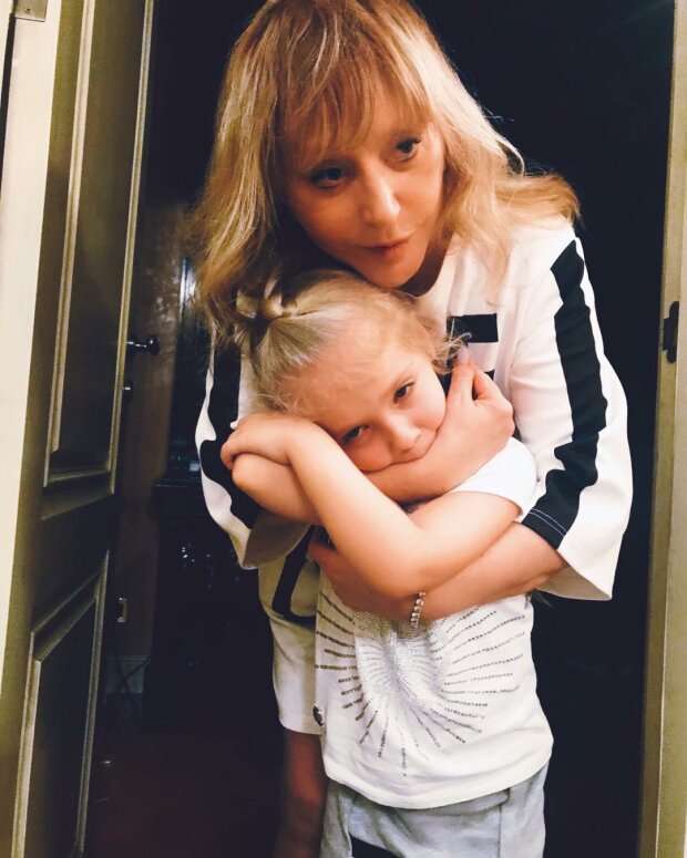 «Глаза воблы»: Алла Пугачева ужаснула своим видом на фото с маленькой дочерью