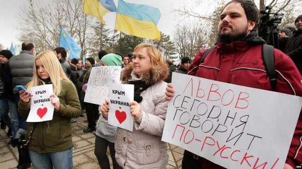«Не даст в обиду русских»: лицей во Львове отказался переходить на украинский язык 
