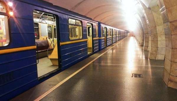 Шмыгаль отказался открывать метро для украинцев, мотивировав это риском заражения коронавирусом 