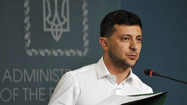 «Вы будете находиться именно в тех палатах и тех больницах, которые за 28 лет вы построили в этой стране»: Зеленский ответил на требования политиков о VIP-палатах 