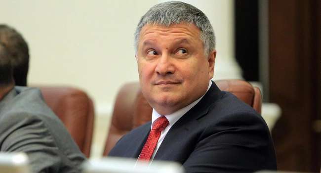 Аваков останется в кресле главы МВД, по остальным министрам идет дискуссия - Монастырский
