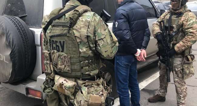 «РФ «положила глаз» на Западную Украину?»: СБУ задержали украинского военного-предателя, работавшего на Кремль 