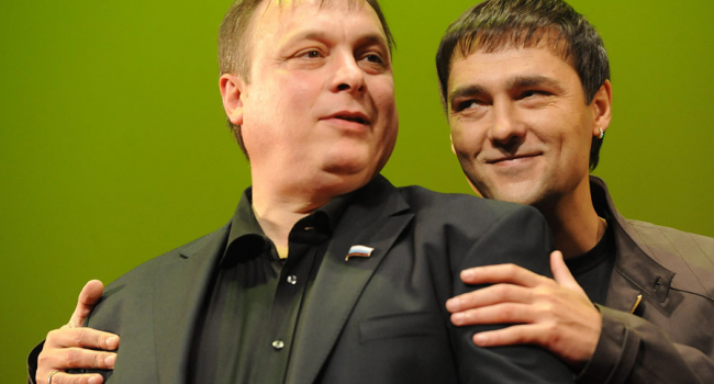 «Сейчас я только защищаюсь»: скандал между Шатуновым и Разиным стремительно набирает обороты