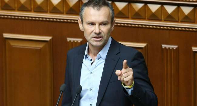 «Это воры, кравшие в период войны деньги у армии»: Портнов призвал фракцию «Голоса» всем составом сдать депутатские мандаты «Это воры, кравшие в период войны деньги у армии»: Портнов призвал фракцию «Голоса» всем составом сдать депутатские мандаты