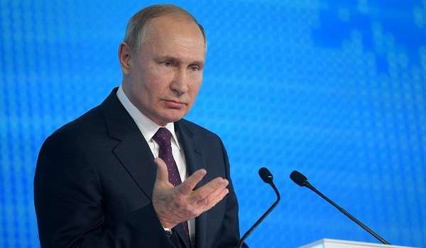 В Госдуме хотят разрешить Путину избираться на еще один президентский срок: подробности 