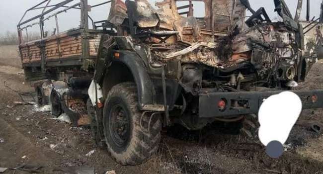 Осталась груда металлолома: Наемники ракетой подбили транспорт с бойцами ВСУ 
