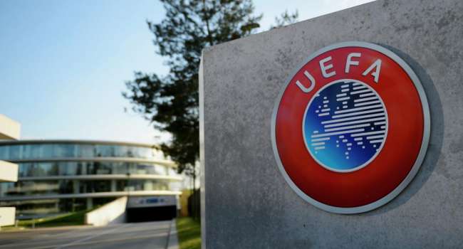 В УЕФА приняли решение перенести Чемпионат Европы по футболу на следующий год, и вскоре его официально сообщат национальным федерациям - СМИ