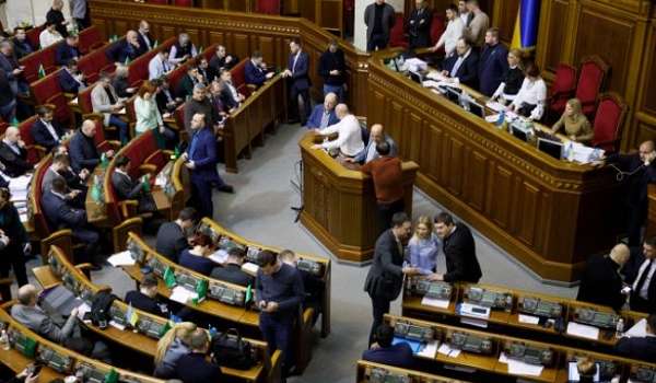 Минздрав призвал ВР собраться на внеочередное заседание