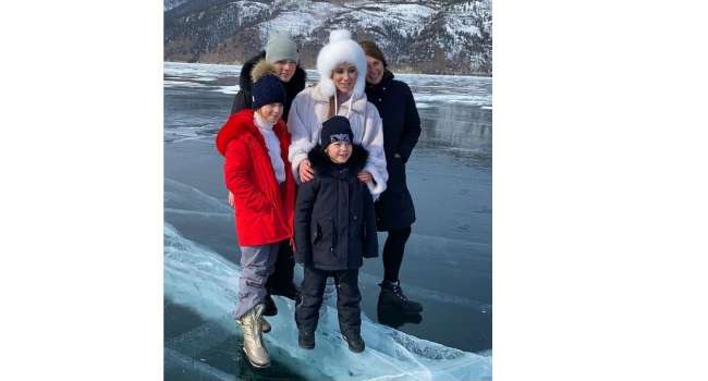 Подальше от коронавируса: Барановская забрала детей и уехала на Байкал