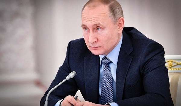 «Да плевать на них»: Путин высказался о влиянии санкций на экономику РФ