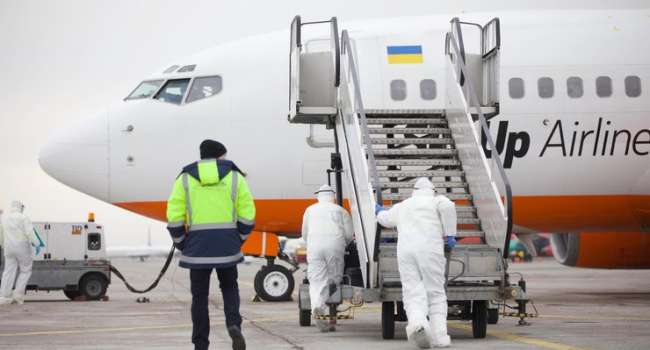 Украина решила вопрос с плановым возвращением украинцев из-за границы 