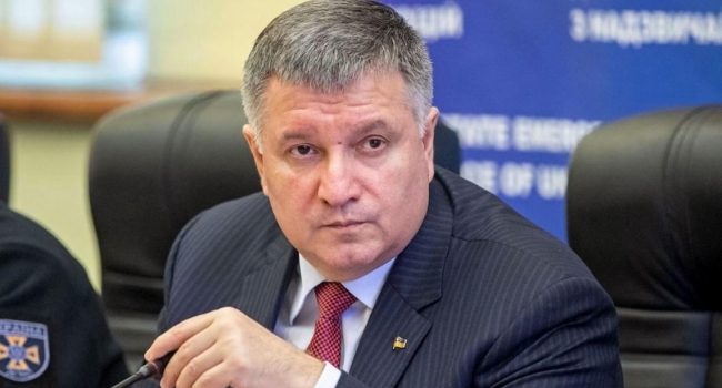 «2,5 - 3 тысячи гривен в месяц»: Аваков заявил, что государство должно выплачивать гражданам пособие по вынужденной безработице в период карантина «2,5 - 3 тысячи гривен в месяц»: Аваков заявил, что государство должно выплачивать гражданам пособие по вынужденной безработице в период карантина