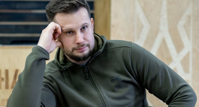 Все «ручные песики» из депутатской когорты «Слуги народа» сидят в Киеве, ожидая экстренной мобилизации на голосование по рынку земли - Билецкий Все «ручные песики» из депутатской когорты «Слуги народа» сидят в Киеве, ожидая экстренной мобилизации на голосование по рынку земли - Билецкий