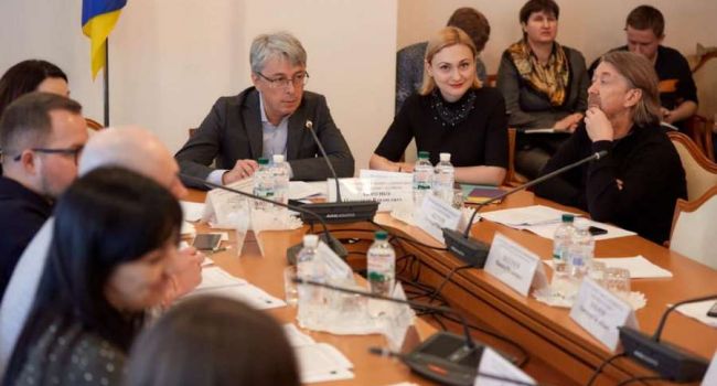 Маленькая победа: украинский язык «слуги народа» пока что не тронут – отозвали свои предложения Маленькая победа: украинский язык «слуги народа» пока что не тронут – отозвали свои предложения