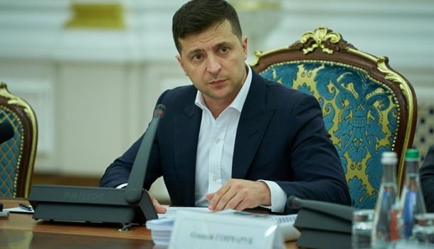 Зеленский на период карантина призвал проводить богослужения онлайн